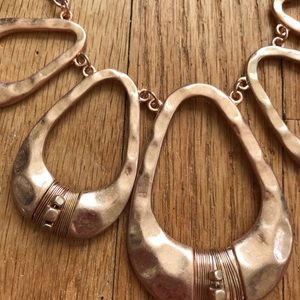 Jewelry - NWT Rose Gold Copper Metal Bold Statement Necklace Jewelry - NWT Rose Gold Copper Metal Bold Statement Necklace